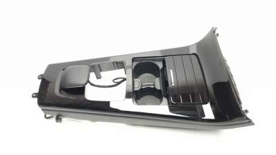 Recambio de apoyabrazos central para mercedes-benz cla-klasse (bm 118) 2019- cat referencia OEM IAM A17768057019051  