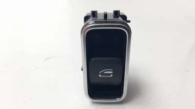 Recambio de mando elevalunas trasero derecho para mercedes-benz cla-klasse (bm 118) 2019- cat referencia OEM IAM A1679050201  