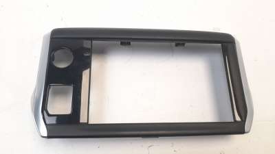 Recambio de moldura para peugeot 208 2012-2019 1.6 16v hdi fap referencia OEM IAM 9673861377  
