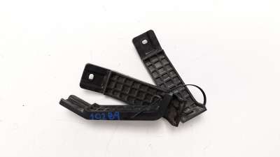 Recambio de molduras traseras para hyundai i20 2014- 1.2 16v cat referencia OEM IAM 86683C8000  