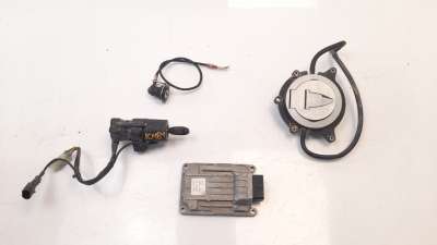 Recambio de conmutador de arranque para ducati monster 696 2007-2015 referencia OEM IAM 28641702A  