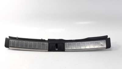 Recambio de molduras traseras para lexus rx 2009-2015 3.5 v6 24v cat referencia OEM IAM 5838748070  