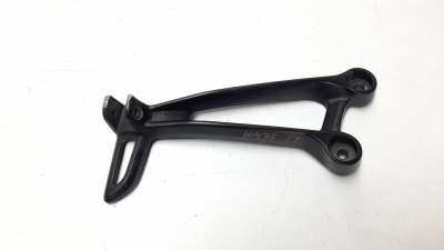 Recambio de estribo lateral para yamaha mt-07 2014- referencia OEM IAM 1WS2741L0100  