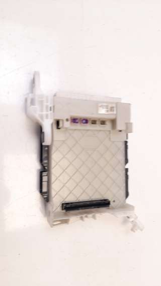 Recambio de caja reles / fusibles para toyota c-hr 2016- referencia OEM IAM 82730F4010B  