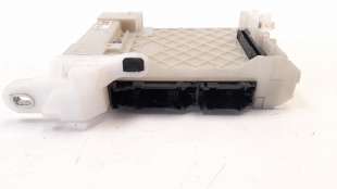 Recambio de caja reles / fusibles para toyota c-hr 2016- referencia OEM IAM 82730F4010B   2