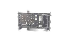 Recambio de mando elevalunas delantero derecho para toyota c-hr 2016- referencia OEM IAM 84810F4030 193170CZD 