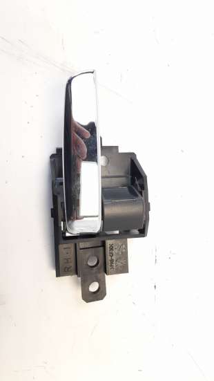 Recambio de maneta interior delantera derecha para mitsubishi eclipse cross 2018- motion 2wd referencia OEM IAM 5716A702XA  
