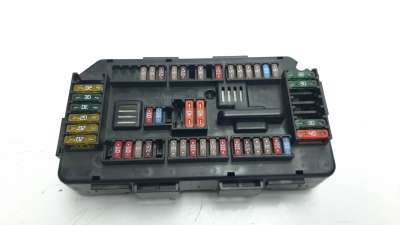 Recambio de caja reles / fusibles para bmw serie 3 lim. (f30) 2011-2015 316d referencia OEM IAM 922487904  