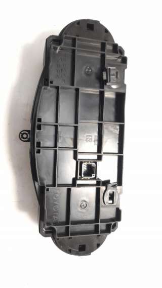 Recambio de mando climatizador para toyota yaris 2014-2017 hsd active referencia OEM IAM 559000D800  