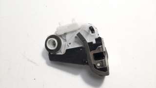 Recambio de cerradura puerta trasera izquierda para toyota yaris 2014-2017 hsd active referencia OEM IAM 690600D310  
