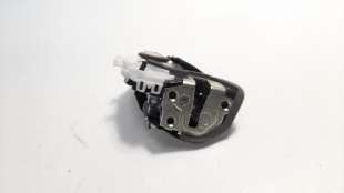 Recambio de cerradura puerta trasera derecha para toyota yaris 2014-2017 hsd active referencia OEM IAM 690500D310  