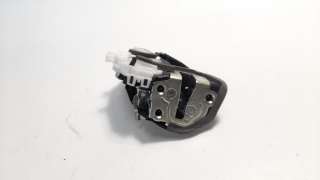 Recambio de cerradura puerta trasera derecha para toyota yaris 2014-2017 hsd active referencia OEM IAM 690500D310  