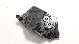 Recambio de cerradura puerta delantera derecha para toyota yaris 2014-2017 hsd active referencia OEM IAM 690300D550  