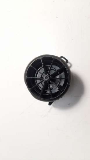 Recambio de rejilla aireadora para toyota yaris 2014-2017 hsd active referencia OEM IAM 5556862280   2