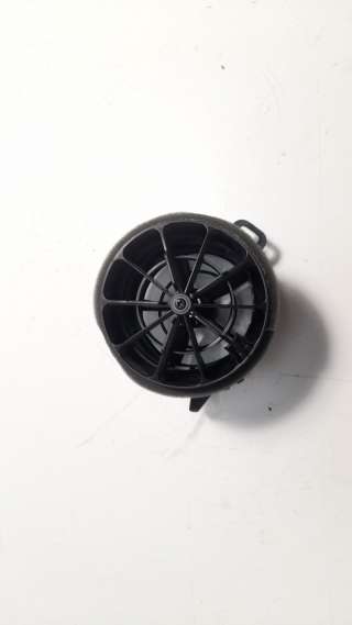 Recambio de rejilla aireadora para toyota yaris 2014-2017 hsd active referencia OEM IAM 5556862280  