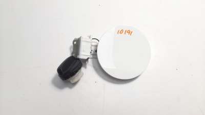 Recambio de tapa exterior combustible para toyota yaris 2014-2017 hsd active referencia OEM IAM 773500D080  