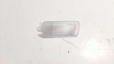 Recambio de piloto lateral derecho para toyota yaris 2014-2017 hsd active referencia OEM IAM 8125002030  
