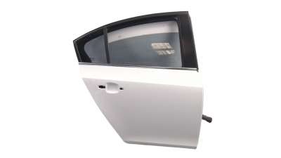 Recambio de puerta trasera derecha para chevrolet cruze 2009-2014 2.0 diesel cat referencia OEM IAM 95987764  