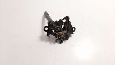 Recambio de cerradura capo para toyota yaris 2014-2017 hsd active referencia OEM IAM   