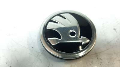 Recambio de tapacubos para skoda superb combi (3v5) 2015- 2.0 tdi referencia OEM IAM 5E0601151  