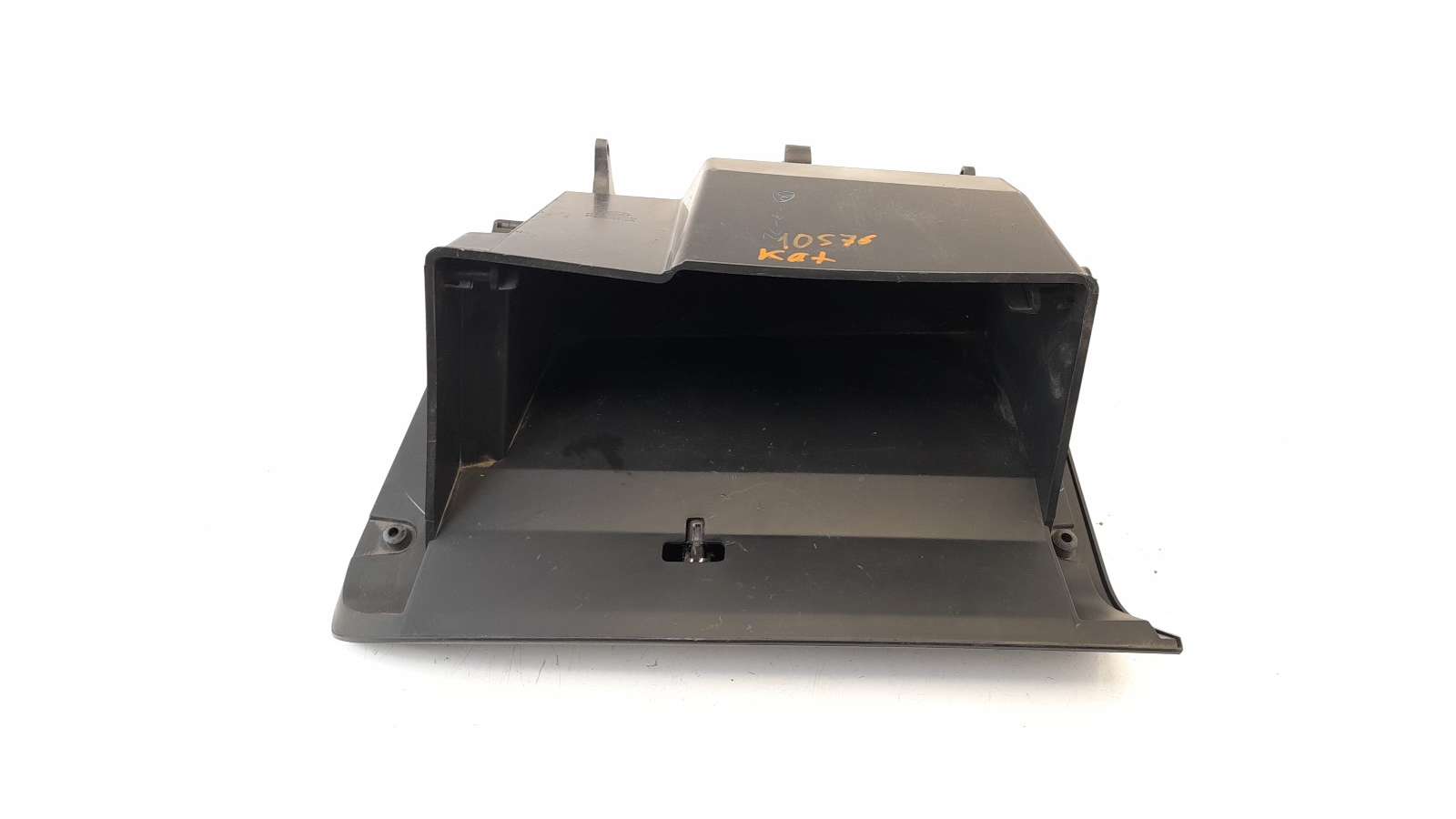 Recambio de guantera para ford ka+ 2016- 1.2 ti-vct cat (3 cil.) referencia OEM IAM E3B5A06010A   Recambio de guantera para ford ka+ 2016- 1.2 ti-vct cat (3 cil.) referencia OEM IAM E3B5A06010A