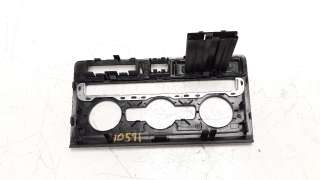 Recambio de moldura para volkswagen golf vii sportsvan 2013-2017 2.0 tdi referencia OEM IAM 510820039C  