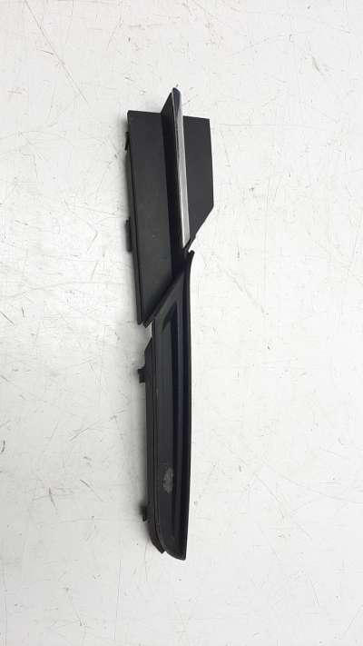 Recambio de molduras delanteras para volkswagen golf vii sportsvan 2013-2017 2.0 tdi referencia OEM IAM 510853665D  