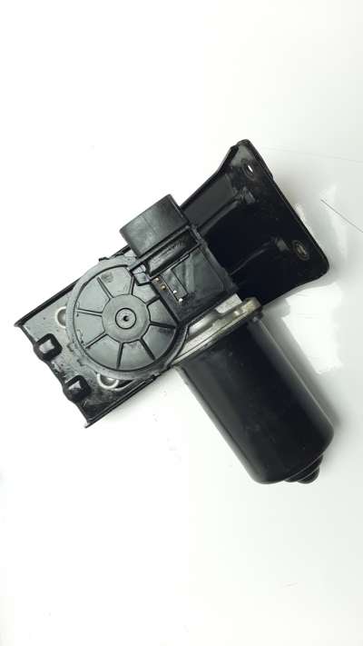 Recambio de motor limpia delantero para ssangyong rodius 2005- 2.0 td cat referencia OEM IAM 8611021001  