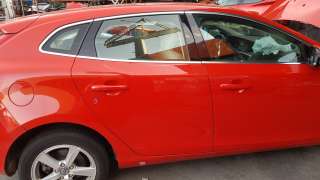 Recambio de puerta trasera derecha para volvo v40 2012- 1.6 diesel cat referencia OEM IAM 31662587  
