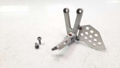 Recambio de estribo lateral para honda cbr 600 f / cbr 600 rr 1987-2012 referencia OEM IAM 50665MEE000  