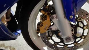 Recambio de pinza de freno delantera derecha para honda cbr 600 f / cbr 600 rr 1987-2012 referencia OEM IAM 45250MCFD31  
