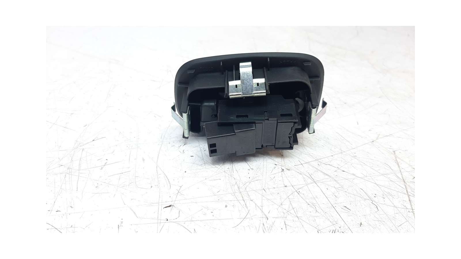 Recambio de mando elevalunas trasero derecho para volvo v60 familiar 2018- 2.0 diesel cat referencia OEM IAM 31433408   Recambio de mando elevalunas trasero derecho para volvo v60 familiar 2018- 2.0 diesel cat referencia OEM IAM 31433408