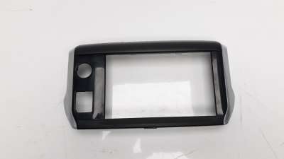 Recambio de moldura para peugeot 208 2012-2019 1.2 16v vti referencia OEM IAM 1131153XVV  