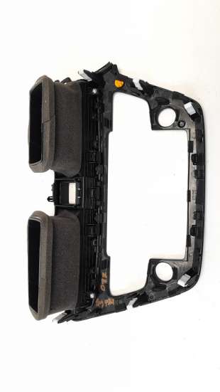 Recambio de moldura para hyundai i20 2014- 1.2 16v cat referencia OEM IAM 84740C8ACO   2