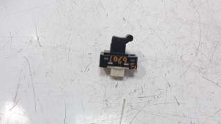 Recambio de mando elevalunas trasero izquierdo para jeep renegade 2014- 1.6 m-jet cat referencia OEM IAM 30170843  