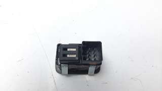 Recambio de mando elevalunas trasero derecho para jeep cherokee 2014- 2.0 m-jet cat referencia OEM IAM 68214156AA  