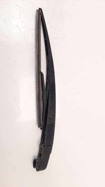 Recambio de brazo limpia trasero para opel corsa f 2019- 1.2 referencia OEM IAM 6429HE  