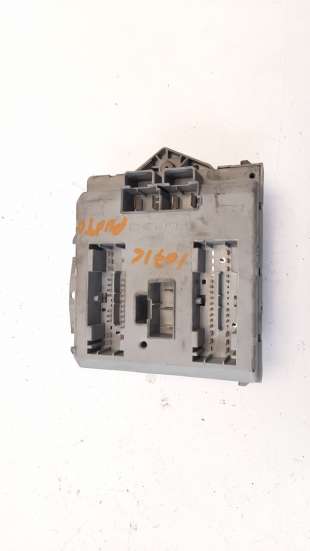 Recambio de caja reles / fusibles para fiat punto berlina (188) 1999-2002 1.9 diesel eco referencia OEM IAM 46760257   2