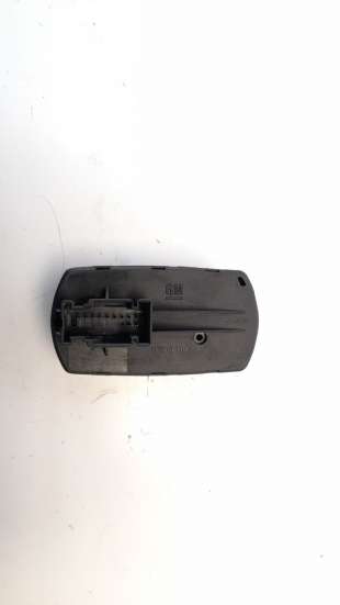 Recambio de mando elevalunas delantero izquierdo para opel corsa e 2014- 1.4 16v bivalent. gasolina / lpg referencia OEM IAM 134 2