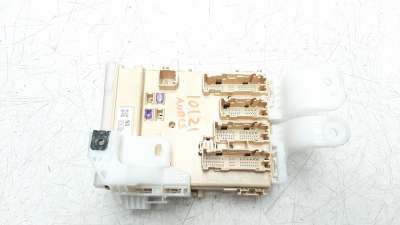 Recambio de caja reles / fusibles para toyota auris 2012-2019 hybrid active referencia OEM IAM 8273012X81  