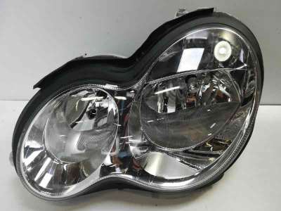 Recambio de faro izquierdo para mercedes-benz clase c (w203) berlina 2000-2007 referencia OEM IAM 2038200161 10113131014 ME02849