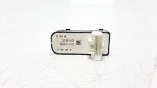 Recambio de mando elevalunas trasero izquierdo para mazda 3 lim. () 2013- 2.2 turbodiesel cat referencia OEM IAM KD3566370   2