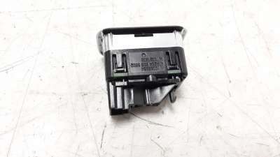 Recambio de mando elevalunas trasero derecho para mercedes-benz clase c (w204) lim. 2011-2014 2.1 cdi cat referencia OEM IAM A20