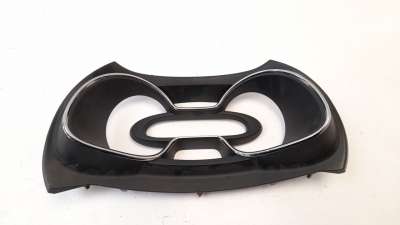 Recambio de moldura para renault captur 2013- 1.5 dci diesel fap energy referencia OEM IAM 682504768R  