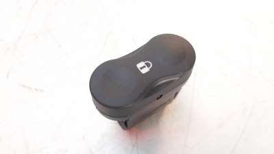 Recambio de interruptor para dacia sandero 2008-2013 referencia OEM IAM 8200870250D  