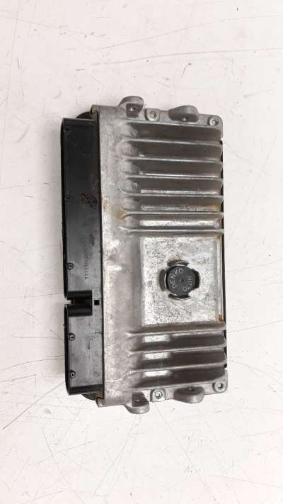 Recambio de centralita motor uce para toyota c-hr 2016- referencia OEM IAM 89661F4320 MB2768003960 