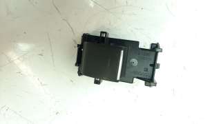 Recambio de mando elevalunas delantero derecho para toyota c-hr 2016- referencia OEM IAM 84810F4030 193170CZD 