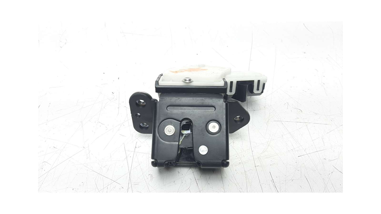 Recambio de cerradura maletero / porton para mazda 3 lim. () 2013- 2.2 turbodiesel cat referencia OEM IAM BJT662310   Recambio de cerradura maletero / porton para mazda 3 lim. () 2013- 2.2 turbodiesel cat referencia OEM IAM BJT662310