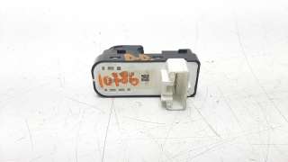 Recambio de mando elevalunas delantero derecho para mazda 3 lim. () 2013- 2.2 turbodiesel cat referencia OEM IAM KD3566370  