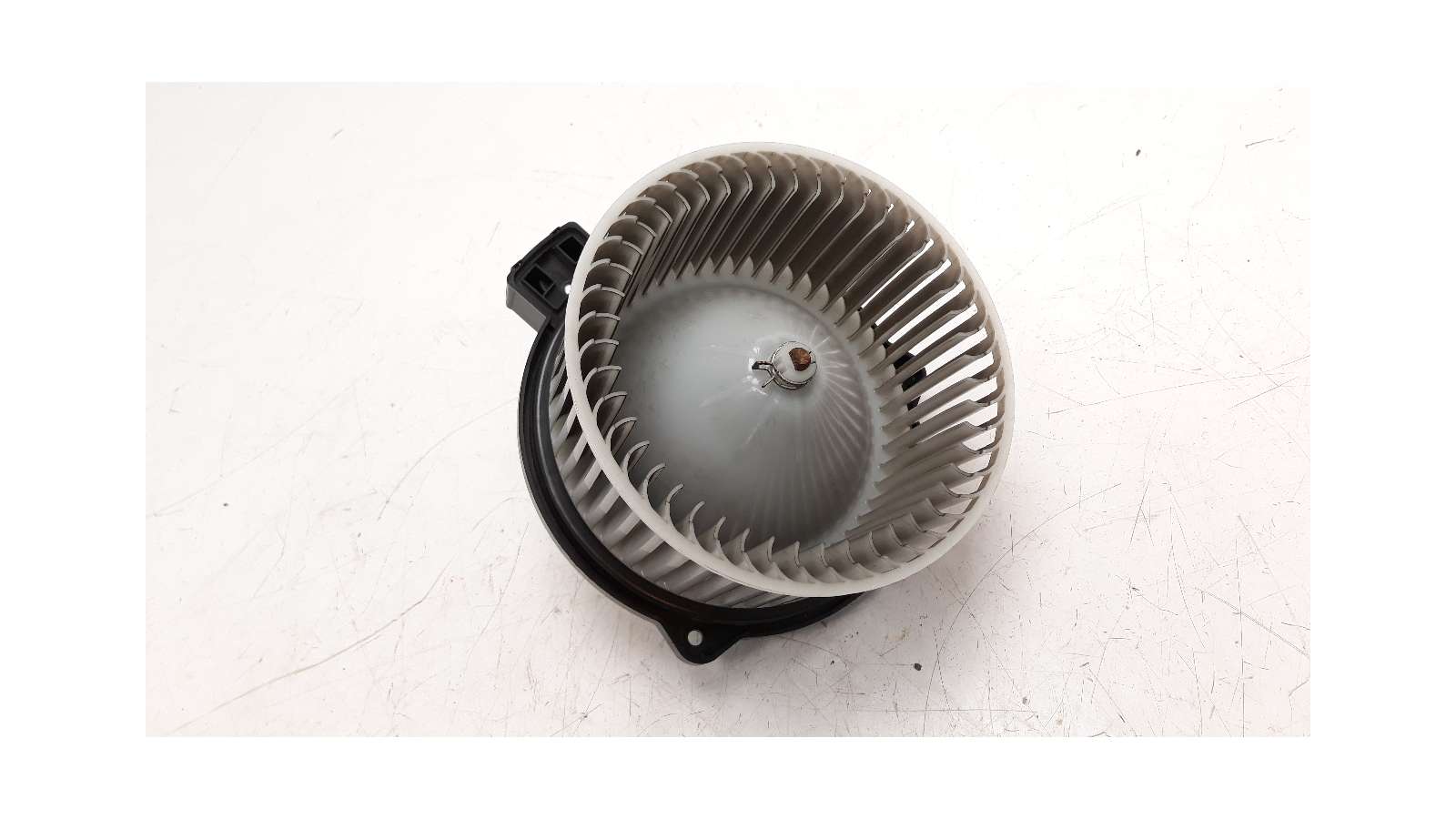 Recambio de ventilador calefaccion para mazda 3 lim. () 2013- 2.2 turbodiesel cat referencia OEM IAM HB111D65102 872700071  Recambio de ventilador calefaccion para mazda 3 lim. () 2013- 2.2 turbodiesel cat referencia OEM IAM HB111D65102 872700071